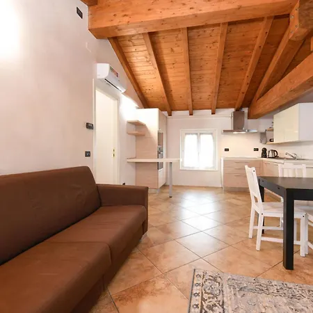 Wendy Apartment- Twobedroom & Pool & Parkprivatefree & Sports Apartment Desenzano del Garda