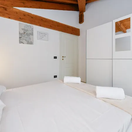 Wendy Apartment- Twobedroom & Pool & Parkprivatefree & Sports Desenzano del Garda